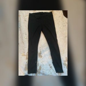 Joe’s jeans black jegging with ankle zippers sz L2